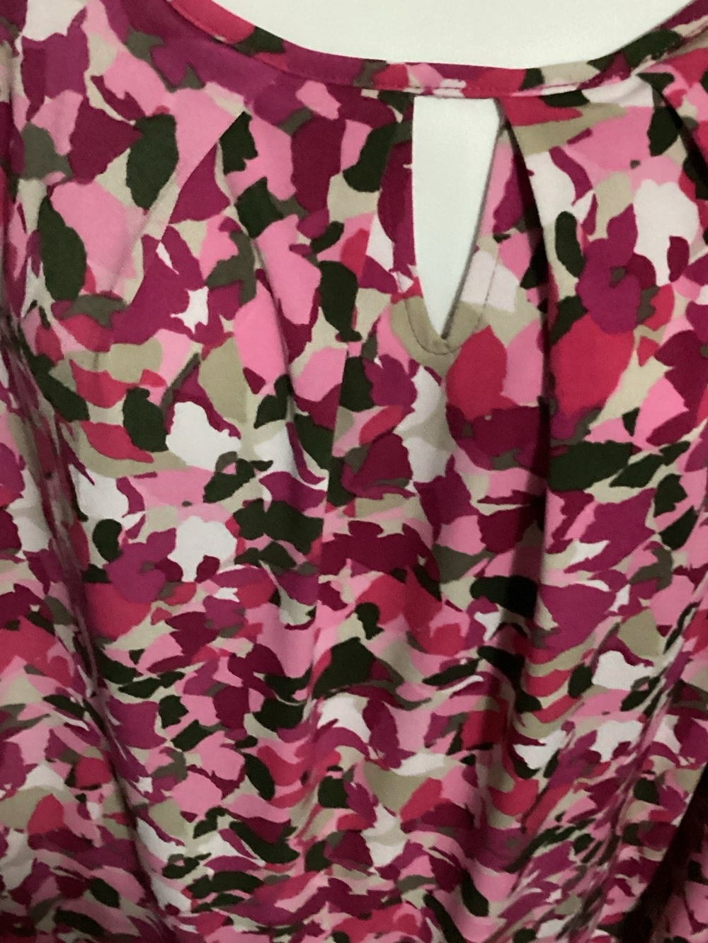 Liz Claiborne Pink Multi-Print Keyhole Short Sleeve Blouse - Picture 2 of 5
